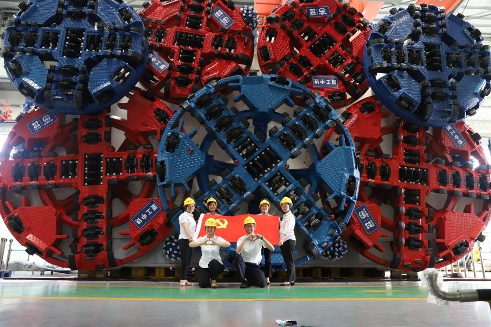 廈門城市黨建 _ 強(qiáng)根鑄魂抓黨建 聚力重組謀新篇-1.jpg